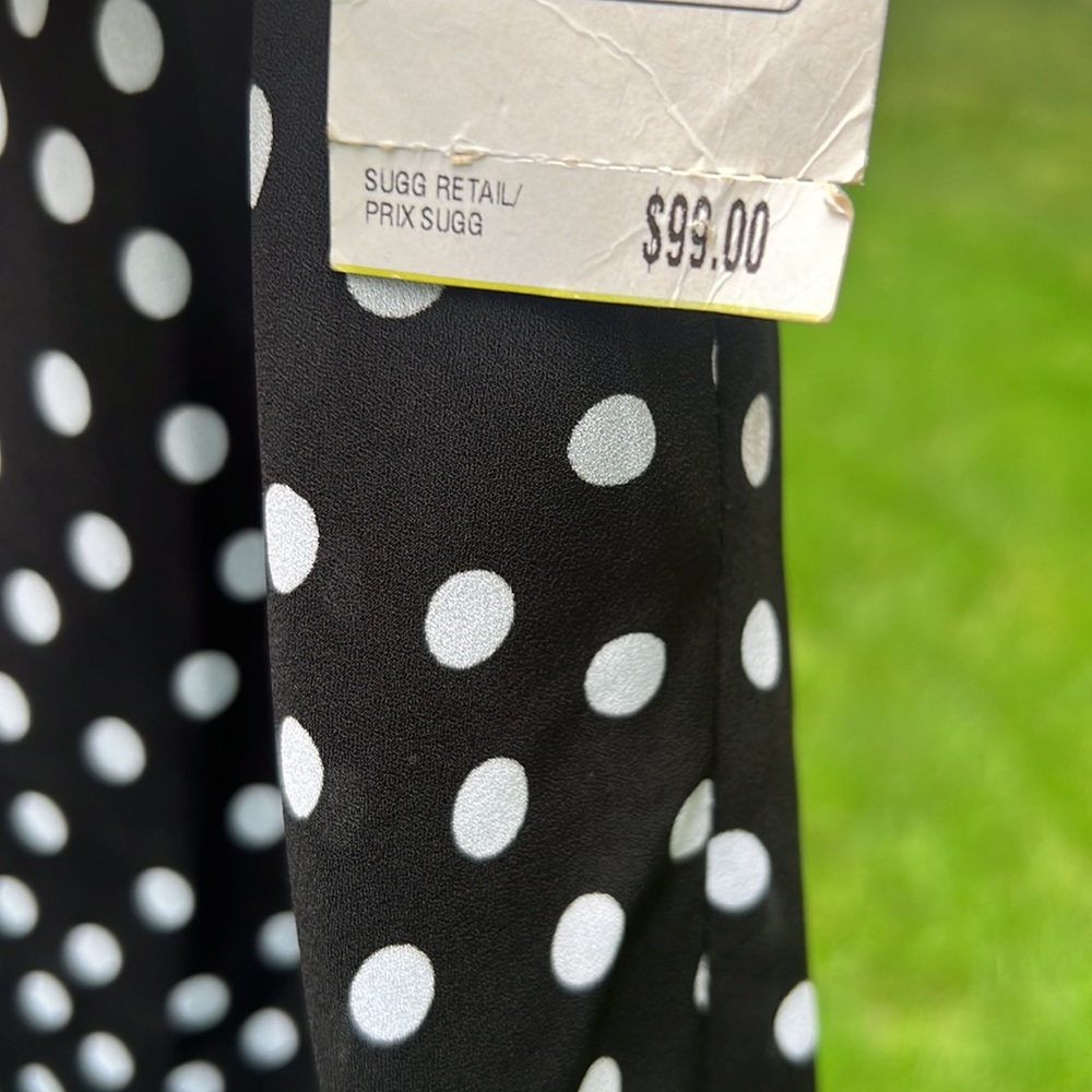 New pretty black and white polkadot skirt by Jones, New York - Picture 5 of 7